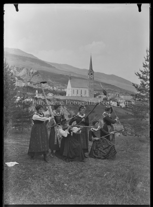 Einweihung Rhätische-Bahn, Scuol, Festumzug