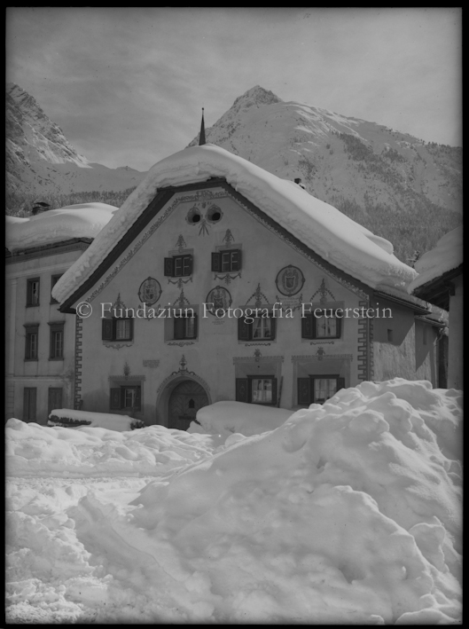 Scuol, Dorfzentrum, Winter