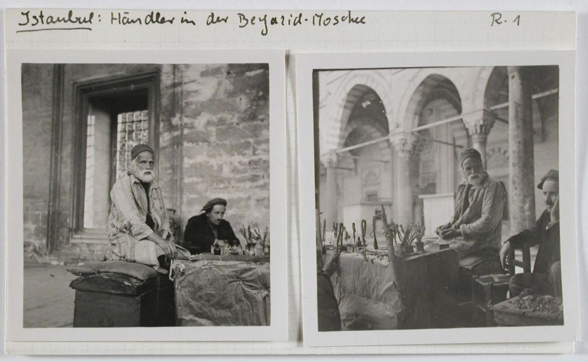 Türkei, Istanbul: Menschen; Karteikarte: Händler in der Beyazid-Moschee