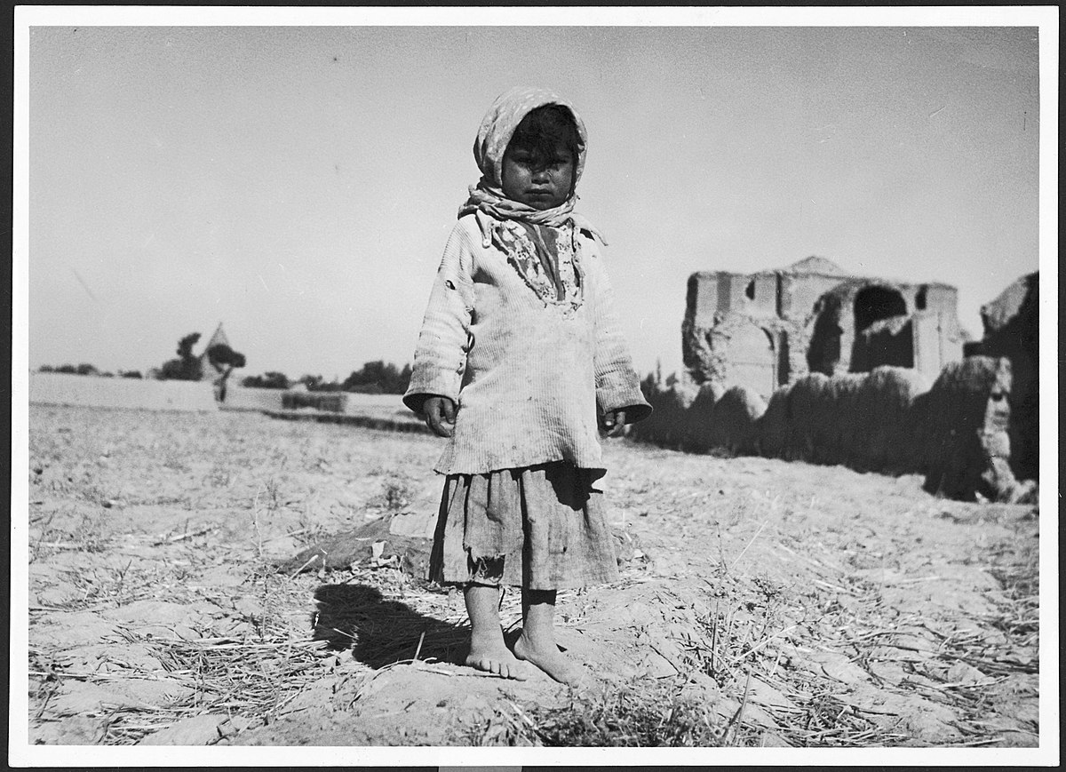 Persien, Veramin: Kinder; Porträt eines kleinen Mädchens