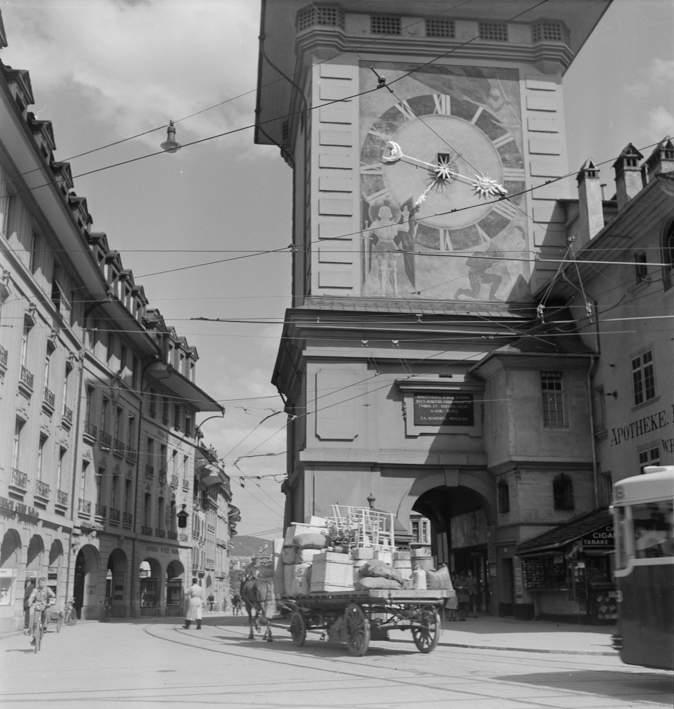Pferdefuhrwerk beim Zeitglockenturm, Bern