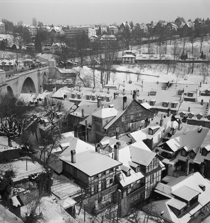Häuser Mattequartier im Winter, Bern