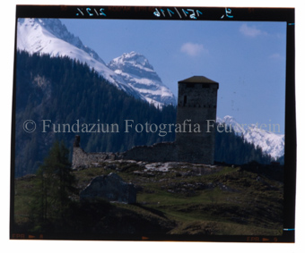 Ruine Steinsberg, Ardez