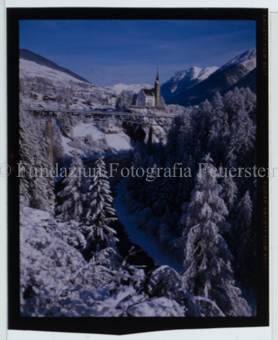 Aus der Serie: Scuol Winter, Sent Sur-En Uina, Kirche