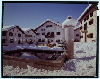 Aus der Serie: Scuol Winter, Sent Sur-En Uina, Bügl grund