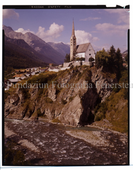 Aus der Serie: Scuol Sommer, Scuol evangelische Kirche
