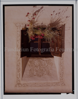 Sgraffito-Fenster, Guarda