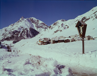 Laret, Samnaun, mit Wegkreuz, Piz Ot