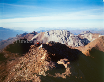 Ausblick von Rothorn auf Parpaner Weisshorn und Rätikon