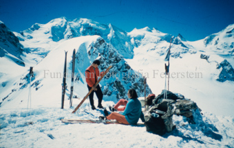 Skitourengänger auf Trovat-Sattel mit Piz Palü