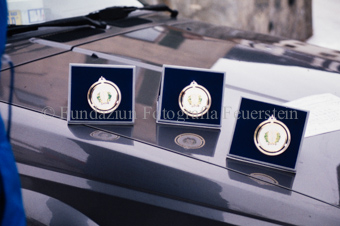 Alpirod Hundeschlittenrennen, Medaillen auf Auto