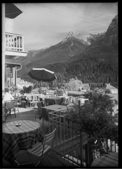 Terrasse Cafe Rauch in Scuol