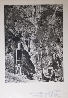 Berglandschaft, Brücke, Metallkonstruktion, Kran