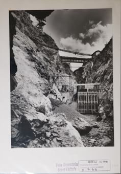 Schlucht, Baustelle, Staumauer, Brücke