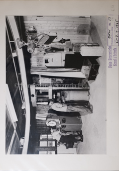 Betonlabor, Gruppe Arbeiter, Maschinen