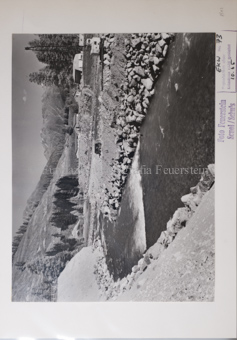 Berglandschaft, Bäume, Fluss, Baracken