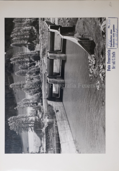 Elektrizitätswerk, Fluss, Bäume, Schleuse