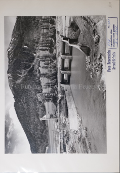 Elektrizitätswerk, Fluss, Berglandschaft, Schleuse