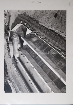 Elektrizitätswerk, Fluss, Berglandschaft, Entsander