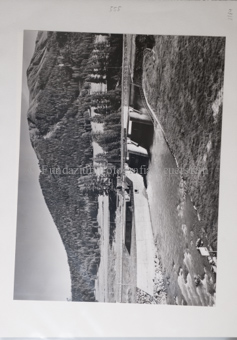 Schleuse, Fluss, Berglandschaft