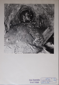 Druckstollen, Gruppe Bergarbeiter, Holzpfeiler