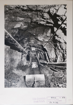 Druckstollen, Schaufel, Gestein, Rohre