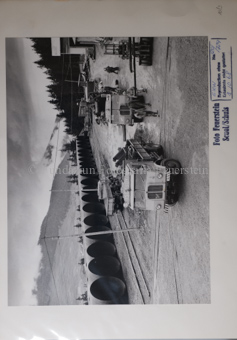 Baustelle, Lastwagen, Gruppe Bauarbeiter, Röhre