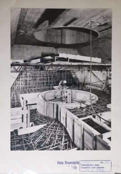 Elektrizitätswerk, Wasserturbine, Bauarbeiter, Stahlbetongitter, Holzgerüste