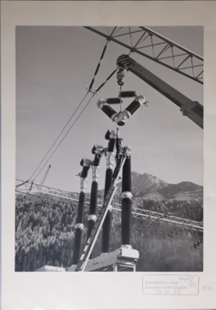 Elektrizitätswerk, Umspannwerk, Installation, Gruppe Bauarbeiter, Kran