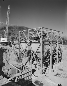 Via da S-charl, Baustelle, Kran, Betonsilos