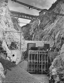 Val Laschadura, Schlucht, Baustelle, Staumauer, Brücke