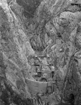 Val Laschadura, Schlucht, Baustelle, Gruppe Bauarbeiter, Bauelemente, Stahlbeton