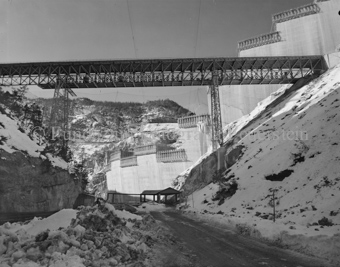 Punt dal Gall, Staumauer, Baustelle, Brücke, Berglandschaft, Schnee