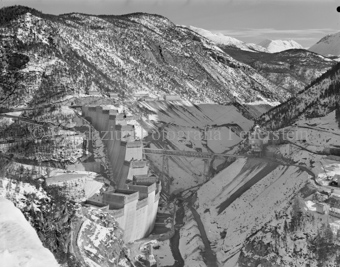 Punt dal Gall, Staumauer, Baustelle, Kran, Brücke, Berglandschaft, Schnee