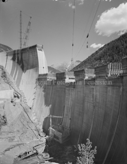 Punt dal Gall, Staumauer, Baustelle, Kran, Brücke, Berglandschaft