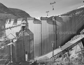 Punt dal Gall, Staumauer, Baustelle, Kran, Brücke, Berglandschaft