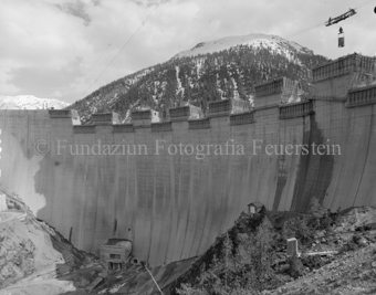 Punt dal Gall, Staumauer, Baustelle, Kran, Berglandschaft