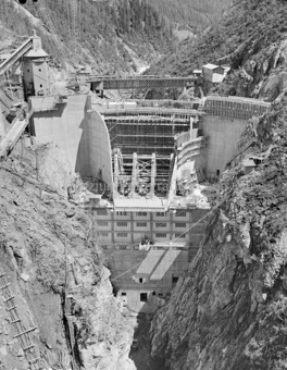 Ova Spin, Staumauer, Baustelle, Kran, Brücke, Holzgerüste