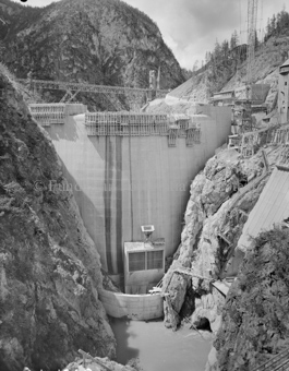 Ova Spin, Staumauer, Baustelle, Kran, Brücke, Holzgerüste