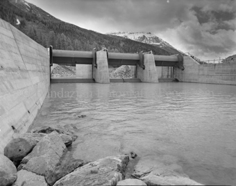 Via da S-charl, Elektrizitätswerk, Fluss, Berglandschaft, Schleuse