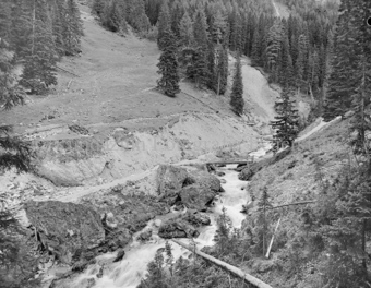 Val Sampuoir, Fluss, Wald, Brücke