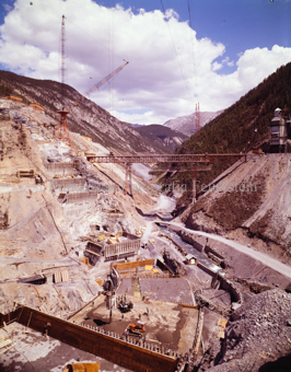 Punt dal Gall, Staumauer, Baustelle, Gerüste, Brücke, Kran, Berglandschaft