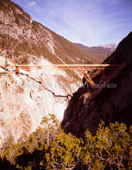Val Laschadura, Berglandschaft, Brücke, Metallkonstruktion, Kran