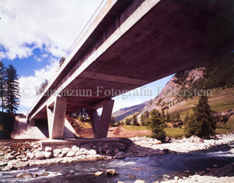 Fluss, Berglandschaft, Brücke
