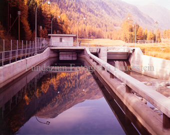 Berglandschaft, Fluss, Schleuse, Arbeiter