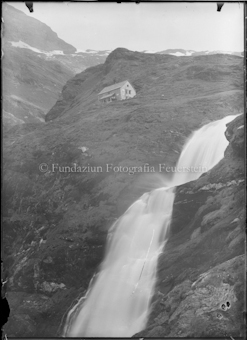 Berge, Haus, Gletscherwasser
