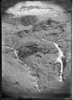 Berge, Haus, Gletscherwasser