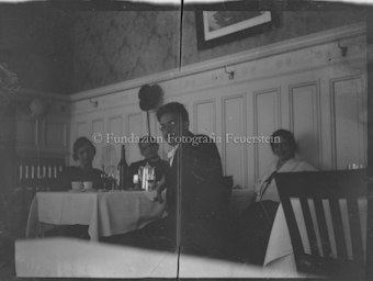 Personengruppe in einem Restaurant