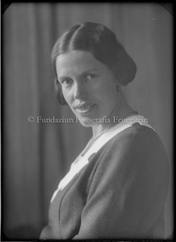 Porträt Frau (Olga Huber)