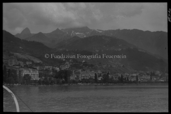 Hotels in Montreux vom See aus.